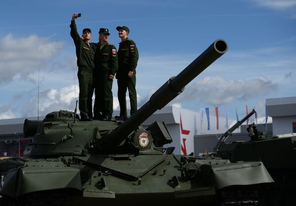 “军队-2016”国际军事技术论坛上的军人 - 俄罗斯卫星通讯社