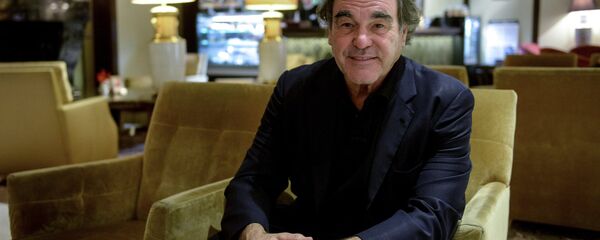 奧利弗•斯通 - 俄羅斯衛星通訊社