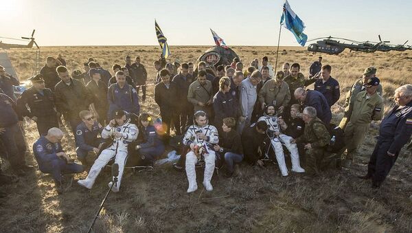 俄罗斯宇航员升空前均遵守加加林留下的传统 - 俄罗斯卫星通讯社