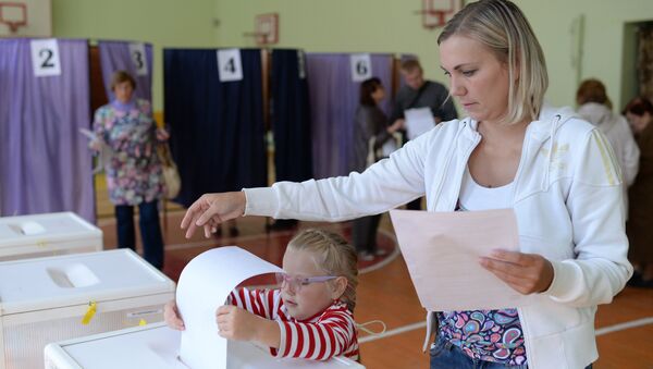 俄選委：克里米亞投票點開放 氣氛平靜 - 俄羅斯衛星通訊社