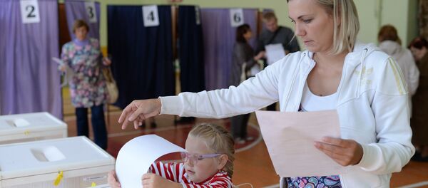 俄選委：克里米亞投票點開放 氣氛平靜 - 俄羅斯衛星通訊社