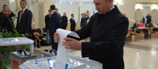 普京来到投票点参加国家杜马议员选举投票 - 俄罗斯卫星通讯社