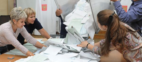 Подсчет голосов в единый день голосования - 俄罗斯卫星通讯社