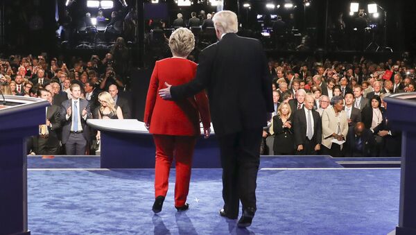 Кандидаты в президенты США Дональд Трамп и Хиллари Клинтон на дебатах в Нью-Йорке - 俄罗斯卫星通讯社