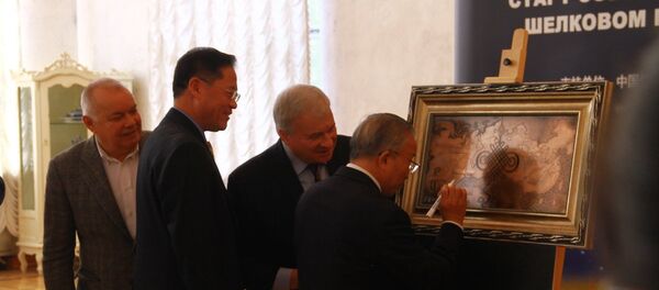 俄中记者将共走丝绸之路 俄中记者将共走丝绸之路 - 俄罗斯卫星通讯社