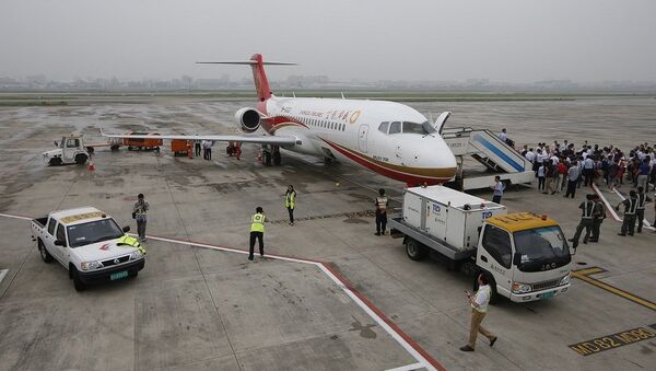 新浪网：两架飞机险些在上海虹桥机场跑道上相撞 - 俄罗斯卫星通讯社