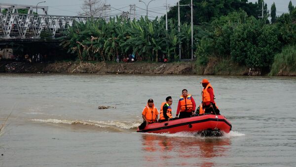 印尼悬索桥坍塌伤亡人数增至34人 - 俄罗斯卫星通讯社