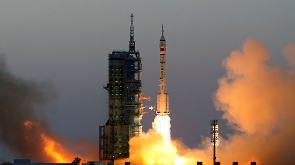 Запуск корабля Шэньчжоу-11 в космос в Китае - 俄羅斯衛星通訊社