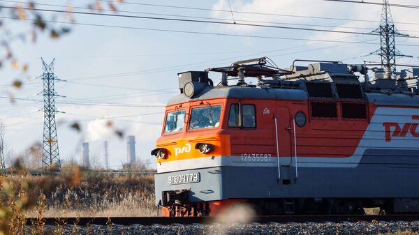 俄罗斯东西伯利亚铁路发生卡车与火车头相撞事故 - 俄罗斯卫星通讯社