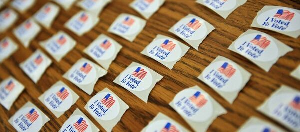 外媒：美聯邦調查局研究旨在破壞克林頓競選活動的偽造文件 - 俄羅斯衛星通訊社