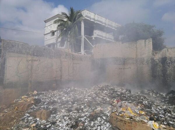 印度燃烧垃圾堆 - 俄罗斯卫星通讯社