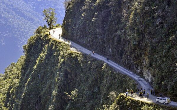 死亡之路，玻利维亚 - 俄罗斯卫星通讯社