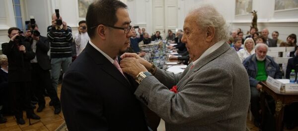 旅俄华侨喜获俄罗斯艺术科学院银奖 - 俄罗斯卫星通讯社