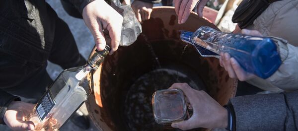 俄罗斯人酒喝得少了 - 俄罗斯卫星通讯社