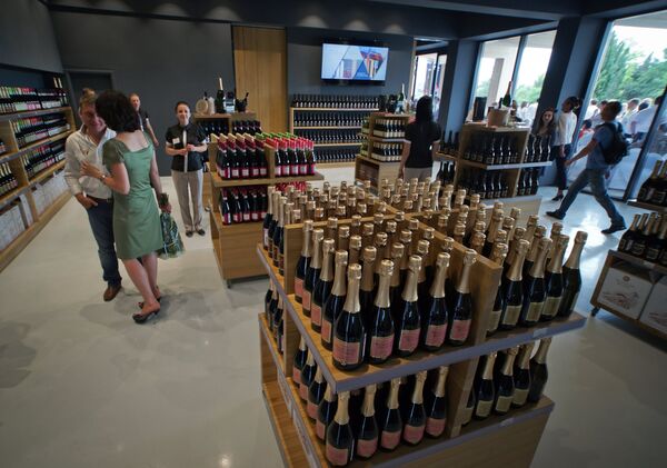 俄罗斯人酒喝得少了 俄罗斯人酒喝得少了 - 俄罗斯卫星通讯社