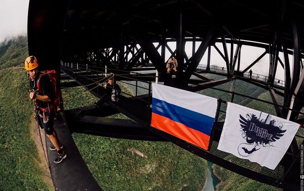 俄蹦極高手 - 俄羅斯衛星通訊社