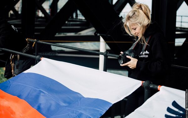 俄蹦極高手 - 俄羅斯衛星通訊社