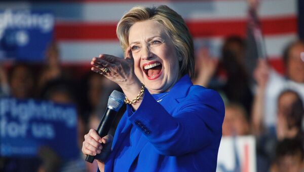 Кандидат в президенты США от демократической партии Хиллари Клинтон во время предвыборного ралли в городе Луисвилл штата Кентукки - 俄羅斯衛星通訊社