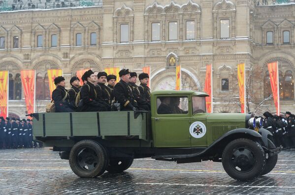红场阅兵75周年纪念活动上的历史军事装备展示环节 - 俄罗斯卫星通讯社