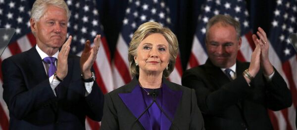 超过3百万人签字请愿书请求选举人投票克林顿 超过3百万人签字请愿书请求选举人投票克林顿 - 俄罗斯卫星通讯社