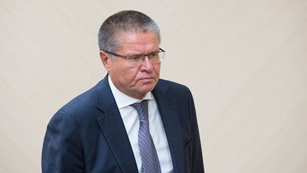 俄經濟發展部前部長烏柳卡耶夫假釋出獄 - 俄羅斯衛星通訊社