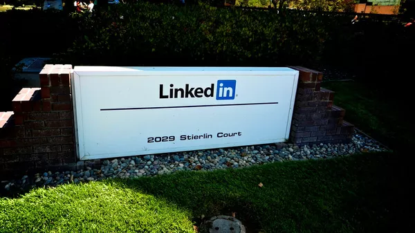 LinkedIn - 俄羅斯衛星通訊社