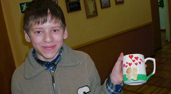 俄羅斯中國志願者參加孤兒院慈善活動 俄羅斯中國志願者參加孤兒院慈善活動 - 俄羅斯衛星通訊社