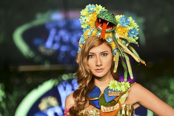 Модель на показе мод BioFashion Show в Колумбии - 俄羅斯衛星通訊社