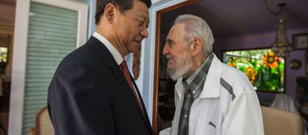 习近平：沉重悼念我们的朋友菲德尔•卡斯特罗 - 俄罗斯卫星通讯社