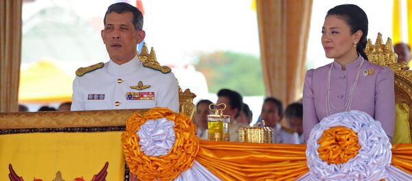 泰国国王废除贵妃诗尼娜后再开除6名官员 - 俄罗斯卫星通讯社