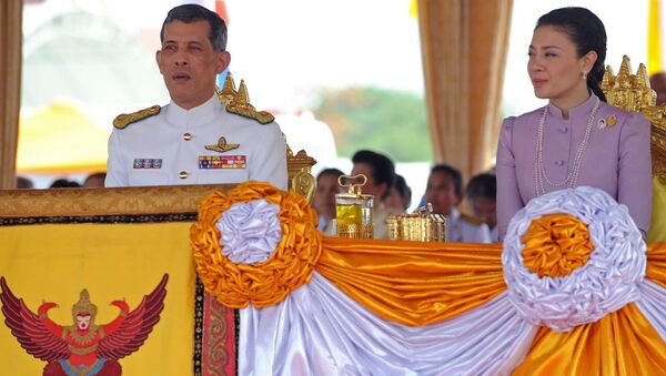 泰國國王廢除貴妃詩尼娜後再開除6名官員 - 俄羅斯衛星通訊社