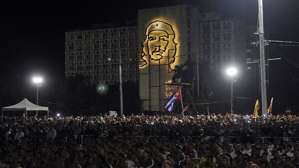 约100万人在哈瓦那参加纪念菲德尔∙卡斯特罗的悼念活动 - 俄罗斯卫星通讯社