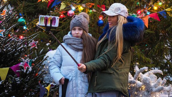 约6000名儿童参观在克里姆林宫的全俄新年枞树 - 俄罗斯卫星通讯社