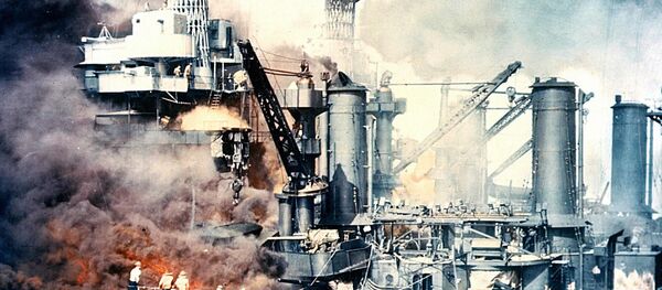 被日方击沉、爆炸起火的美国“西弗吉尼亚”号战列舰 - 俄罗斯卫星通讯社