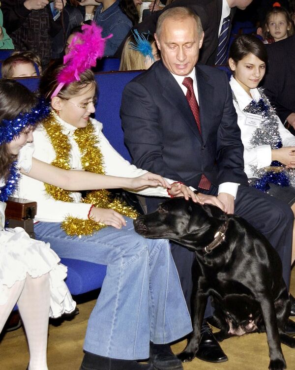 俄羅斯總統弗拉基米爾•普京和他的拉布拉多犬“科尼” - 俄羅斯衛星通訊社