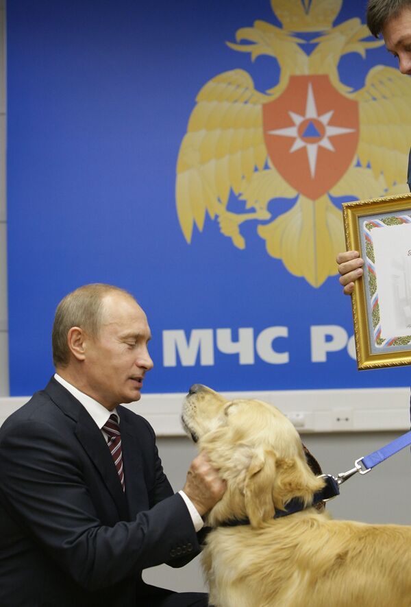 弗拉基米爾•普京在俄緊急情況部國家危機情況管理中心。 - 俄羅斯衛星通訊社
