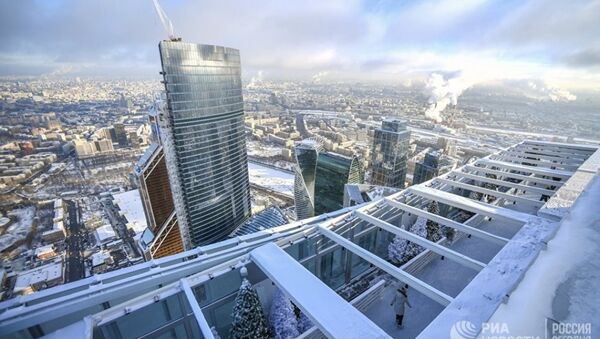 歐洲最高的溜冰場在“莫斯科城”國際商務中心的“OKO”塔上開放 - 俄羅斯衛星通訊社