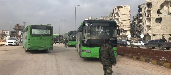 阿勒頗東部疏散武裝分子及其家人的行動結束 阿勒頗東部疏散武裝分子及其家人的行動結束 - 俄羅斯衛星通訊社