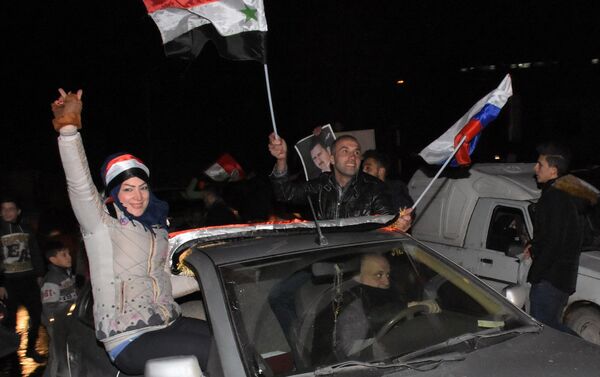 阿勒頗市民歡慶解放：這一天我們等了五年 - 俄羅斯衛星通訊社