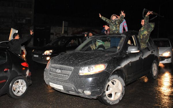 阿勒頗市民歡慶解放：這一天我們等了五年 - 俄羅斯衛星通訊社