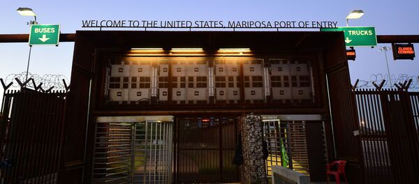 Пропускной пункт на границе Мексики и США - 俄罗斯卫星通讯社