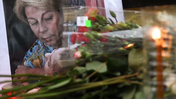 Цветы в память о погибших в крушении самолета Ту-154 Минобороны РФ - 俄羅斯衛星通訊社