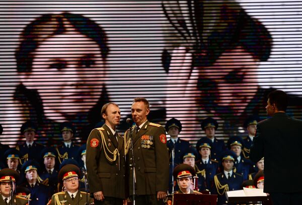 亞歷山德羅夫紅旗歌舞團在索契演出 - 俄羅斯衛星通訊社