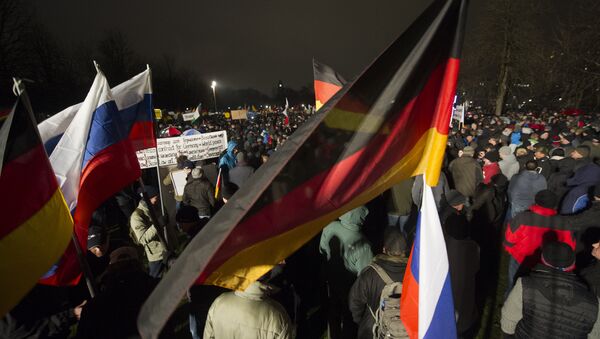 德国活动人士：俄国旗始终伴随Pegida运动游行 - 俄罗斯卫星通讯社
