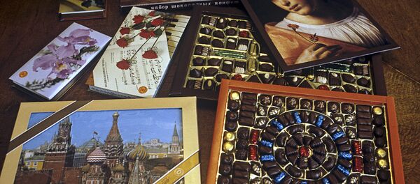 俄罗斯“红色十月”品牌巧克力套 - 俄罗斯卫星通讯社