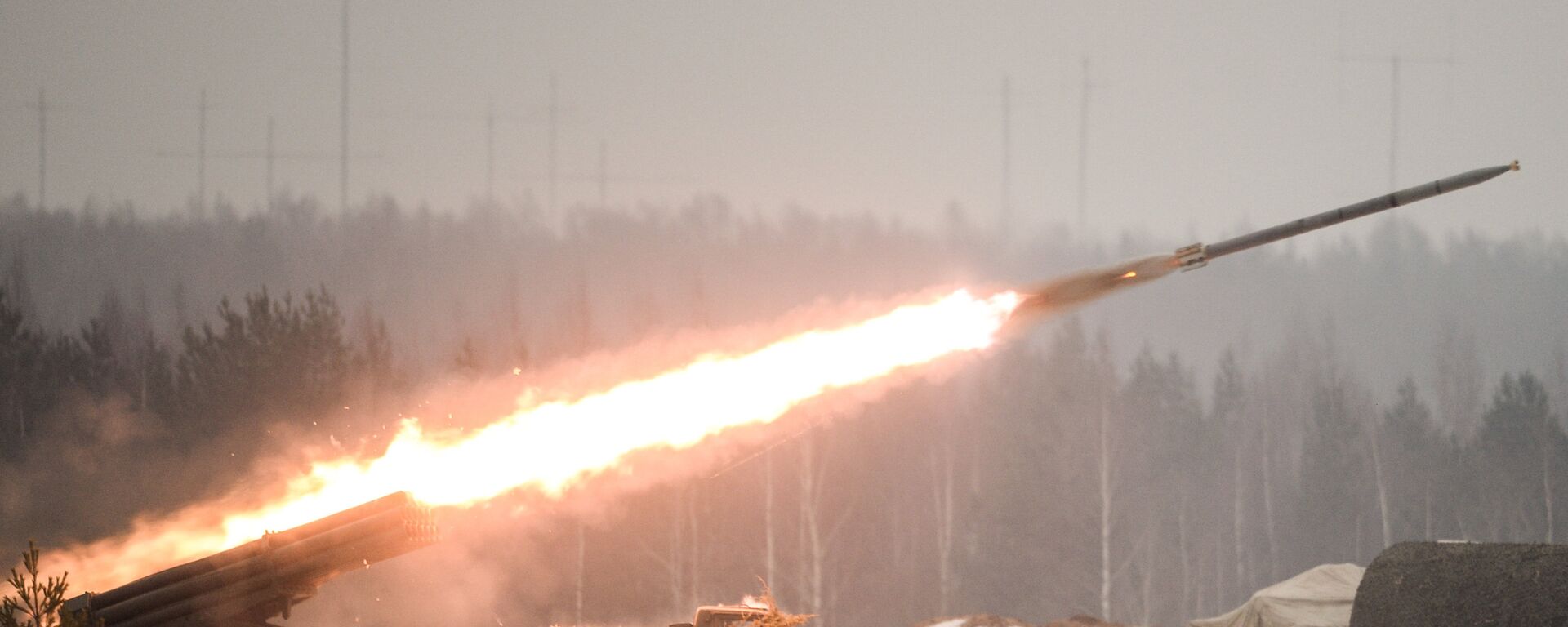 俄軍獲得首批“旋風-S”多管火箭炮系統 - 俄羅斯衛星通訊社, 1920, 29.12.2016