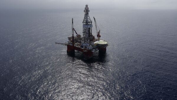 美国海岸警卫队正在全力扑灭墨西哥湾石油钻井平台火灾 - 俄罗斯卫星通讯社