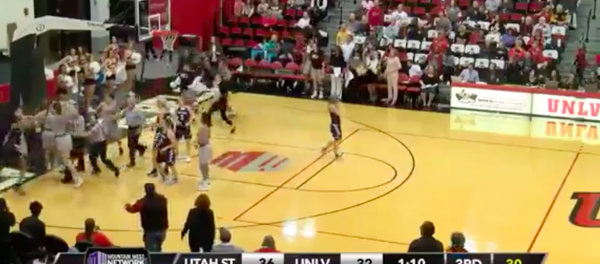 喬丹球鞋以19萬美元天價拍出 創拍賣記錄 - 俄羅斯衛星通訊社