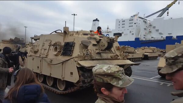 美国坦克在德卸货（视频） - 俄罗斯卫星通讯社