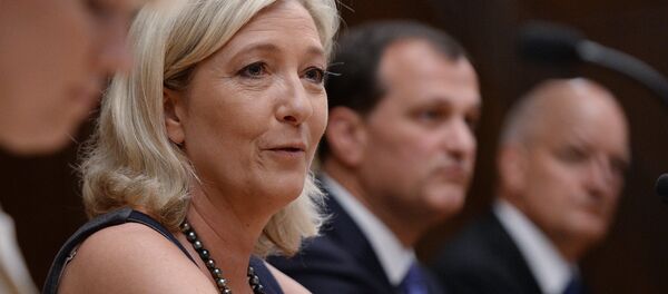 法国民调：勒庞民意领先菲永但恐难在总统选举第二轮投票中胜出 - 俄罗斯卫星通讯社